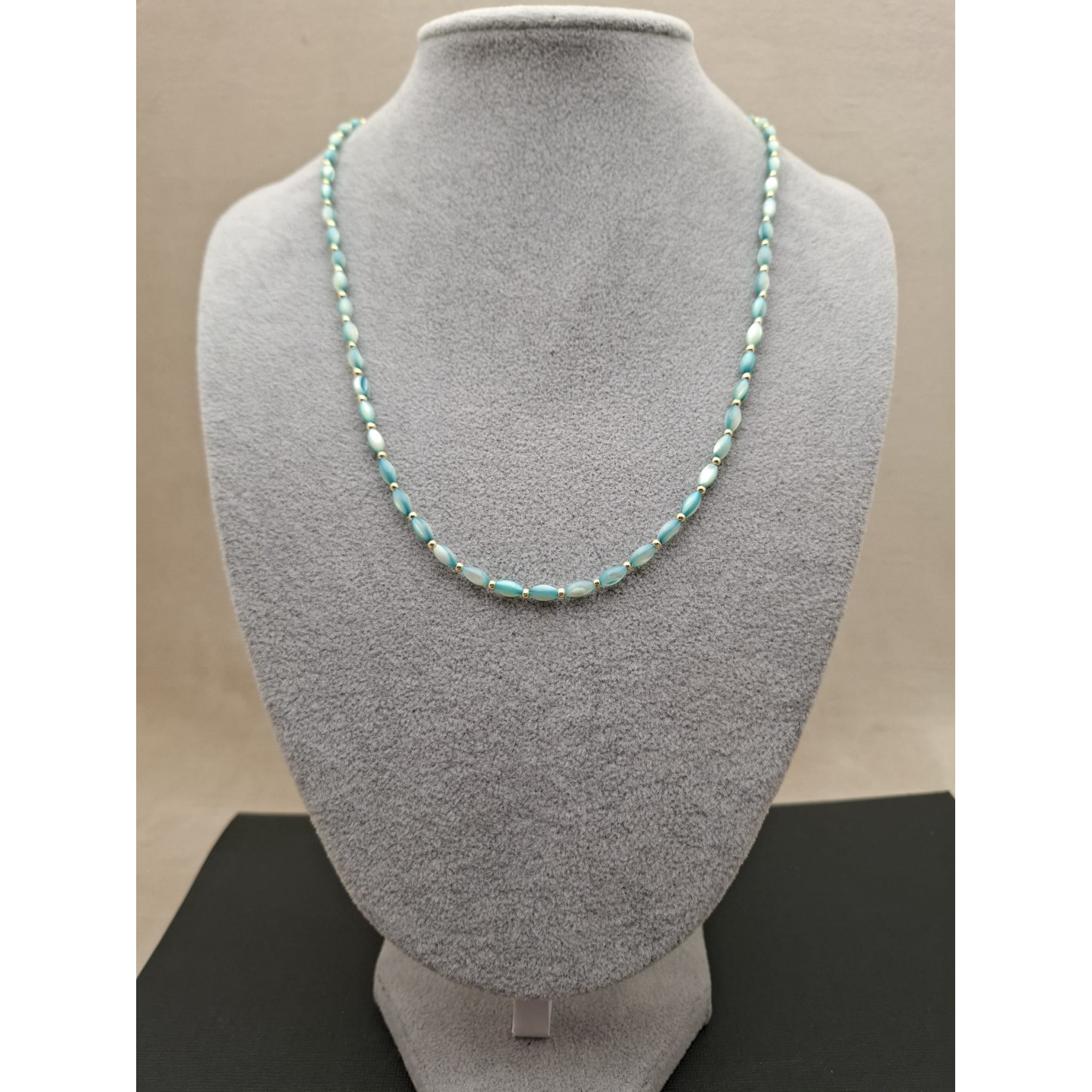 Kaklarota ( perlamutra )