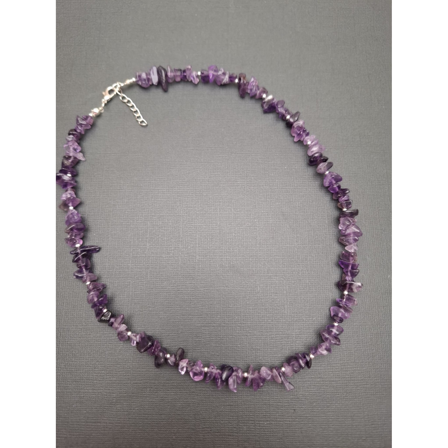 Kaklarota ( dabīgie akmeņi )