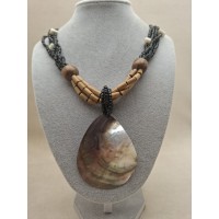 Kaklarota  ( perlamutrs )