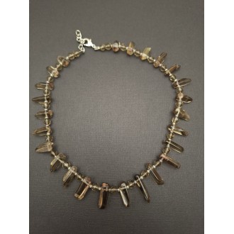 Kaklarota ( dabīgie akmeņi )