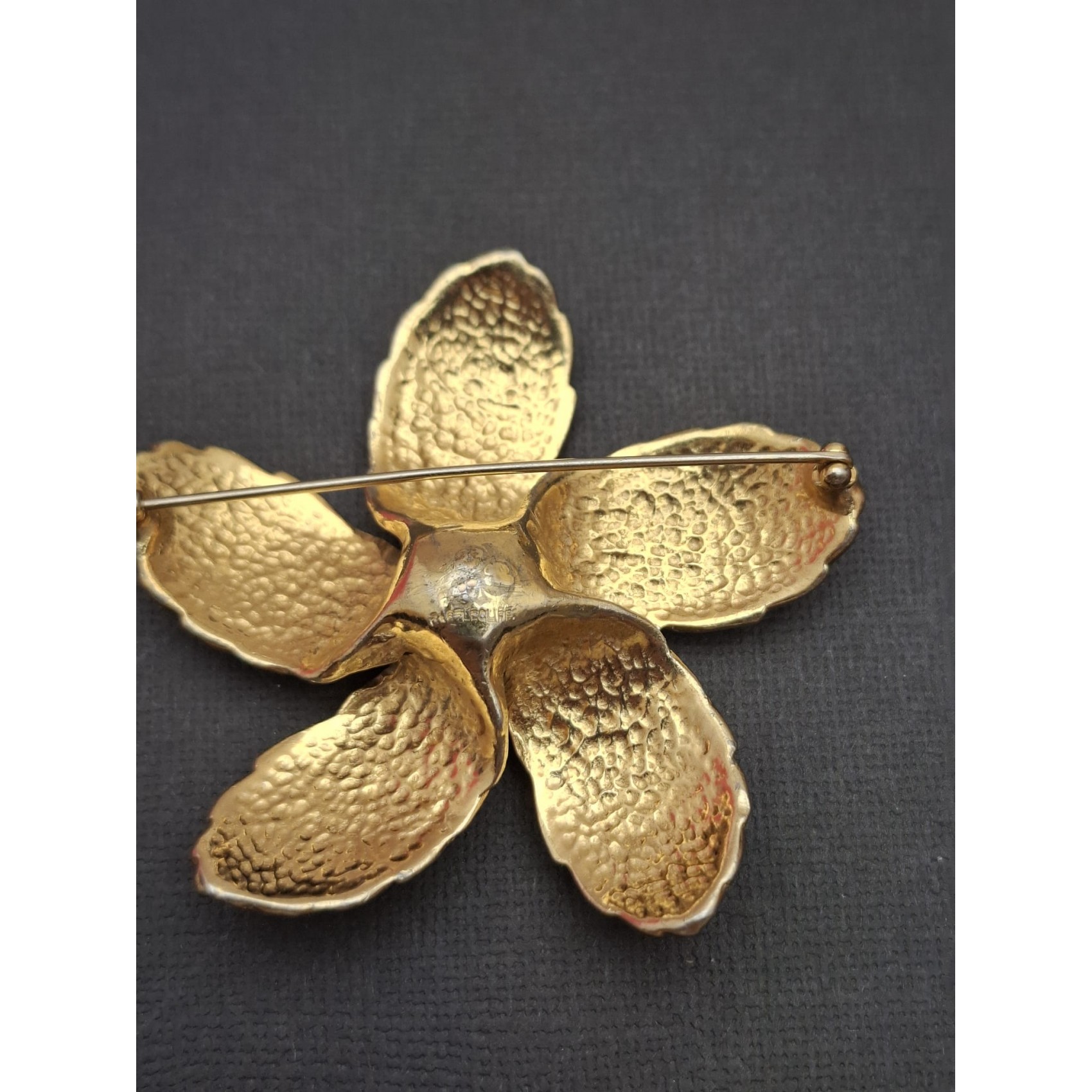 Vintage broša  CASTLECLIFF