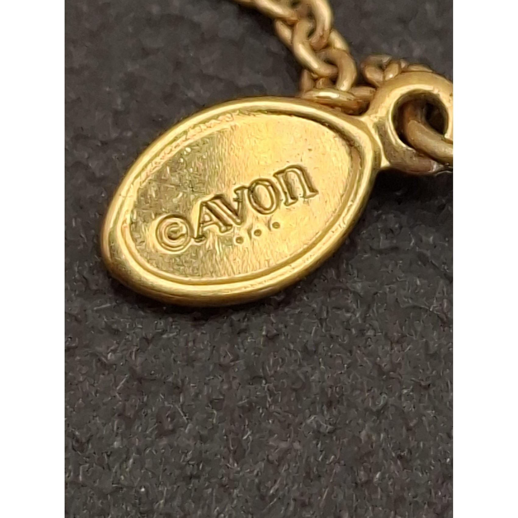 Vintage kaklarota AVON